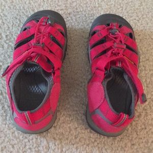 Keen waterproof shoes pink size children’s 4